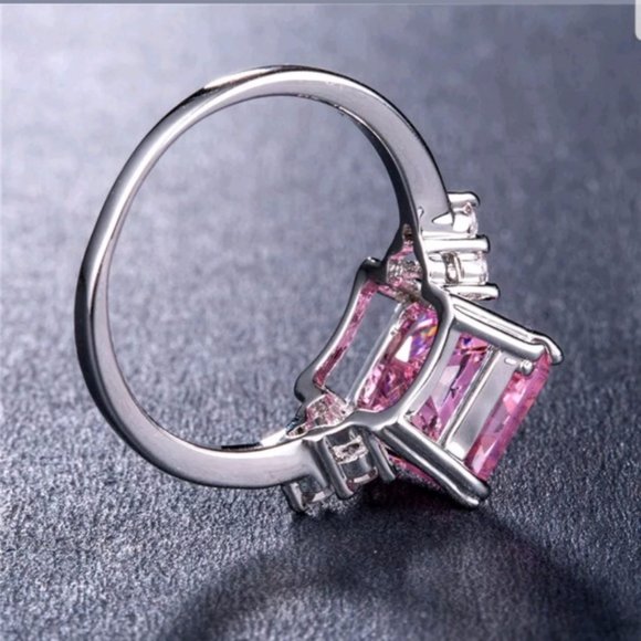New 925 Sterling Silver Princess Cut Sapphire Ring - Picture 3 of 3